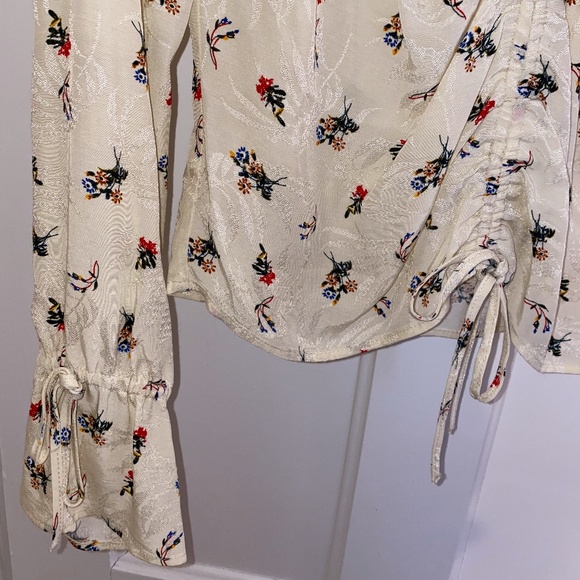 Urban Outfitters Floral Cinched Top - Picture 3 of 5